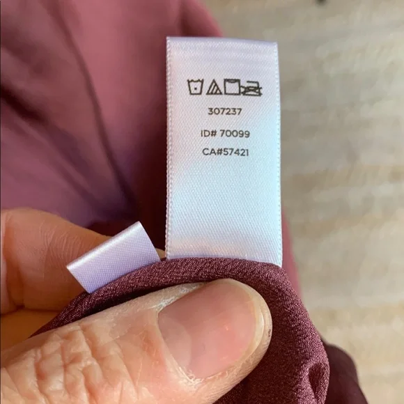 Like New Ann Taylor Loft Elegant Plum Sleeveless Dress size 8 - Picture 8 of 8